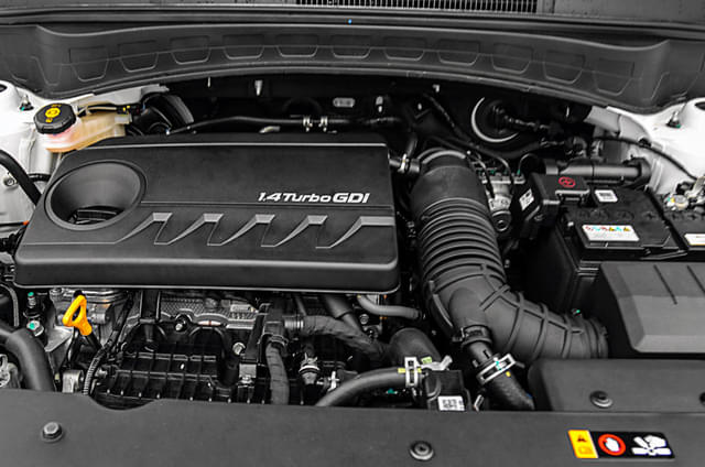 Open Bonnet Engine Shot Image - 2539