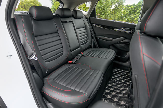 Second Row Seats Image - 2575