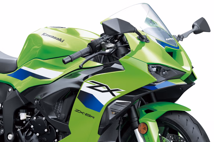 2026 Kawasaki Ninja ZX-6R front right three quarter zoomed in shot
