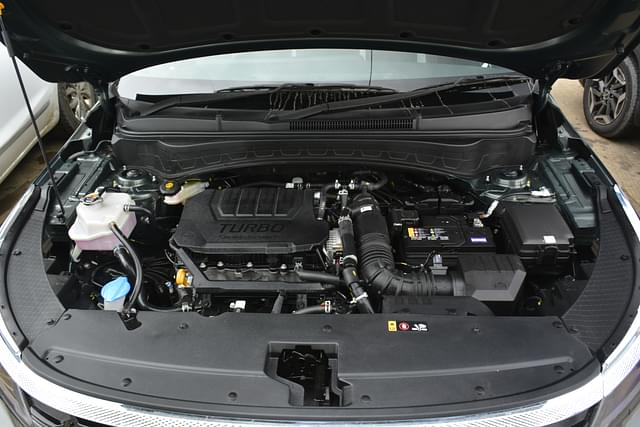 Open Bonnet Engine Shot Image - 2486