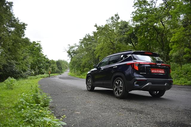 Rear View Image - 2518