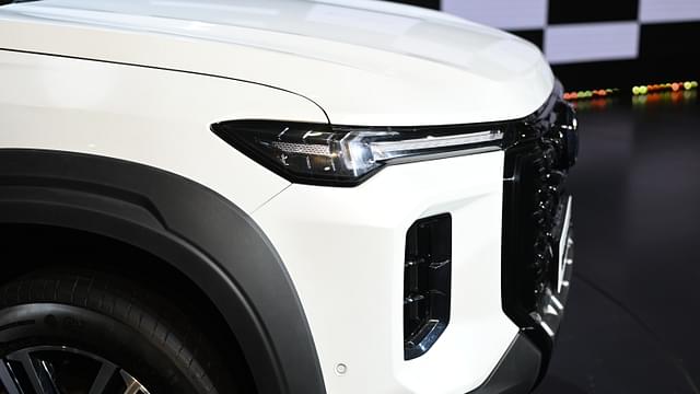 MG Majestor Headlight