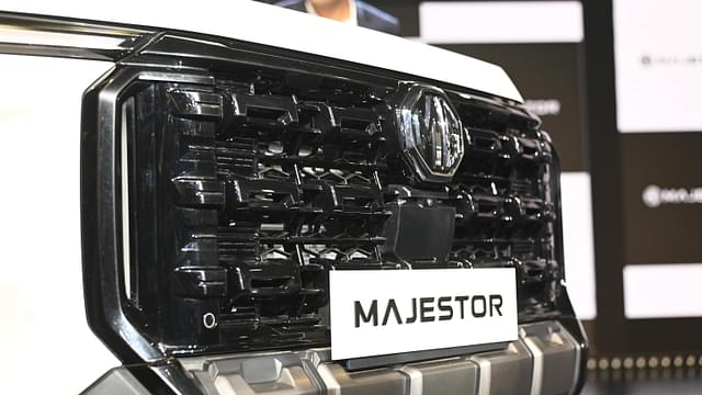 MG Majestor Front Logo